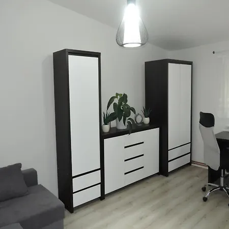 House In By Nowogardzkie بيت للعطل *